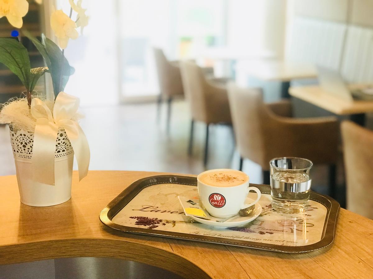 Hotel Dolce Vita Balatonkenese Eksteriør billede