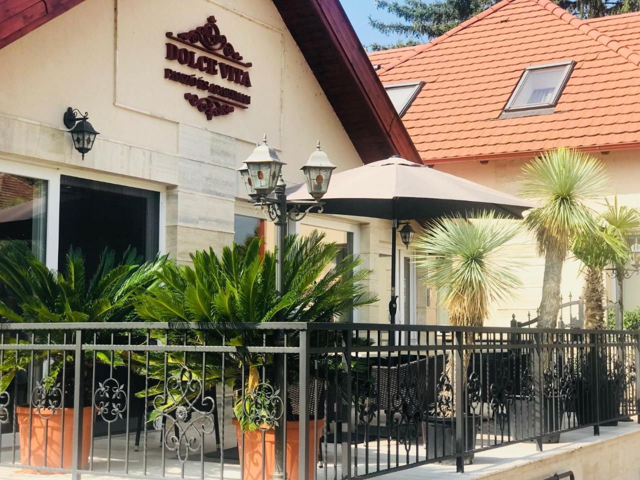 Hotel Dolce Vita Balatonkenese Eksteriør billede